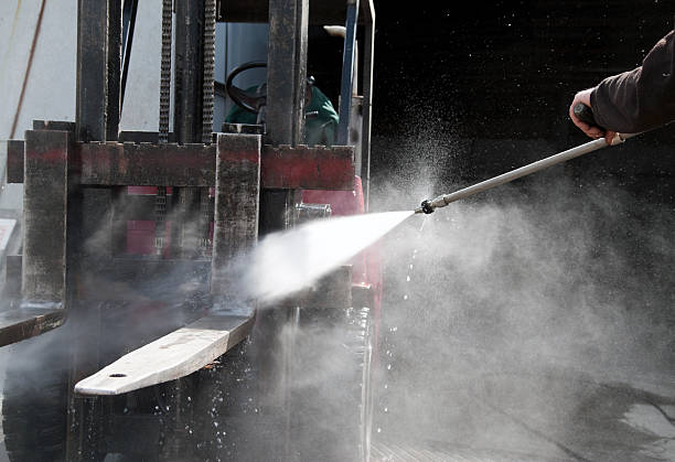 Best Warehouse Cleaning  in Mission, TX